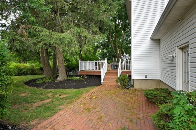 410 Stony Brook Dr, Bridgewater Twp., NJ 08807