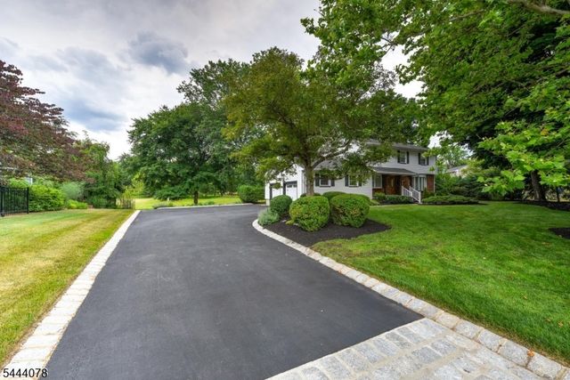 410 Stony Brook Dr, Bridgewater Twp., NJ 08807