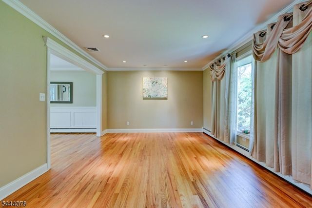 410 Stony Brook Dr, Bridgewater Twp., NJ 08807