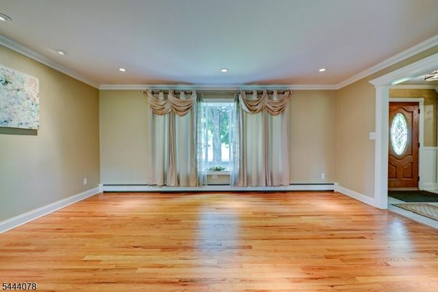 410 Stony Brook Dr, Bridgewater Twp., NJ 08807