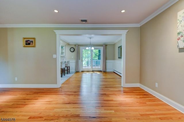 410 Stony Brook Dr, Bridgewater Twp., NJ 08807