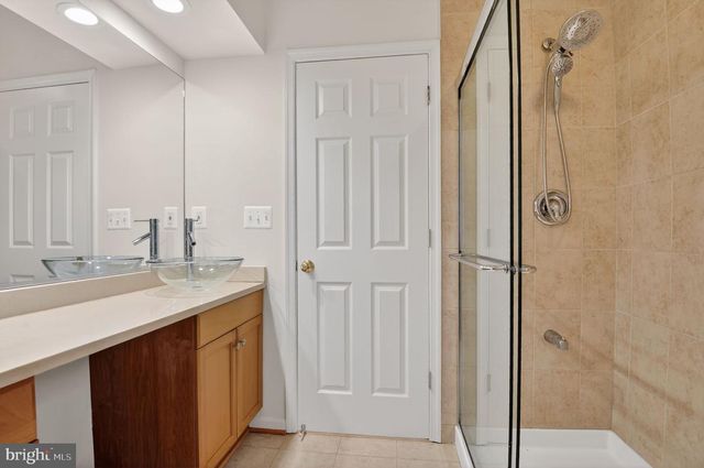 8301 KINGS RIDGE CT, Springfield, VA 22153