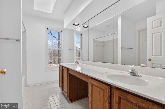 8301 KINGS RIDGE CT, Springfield, VA 22153