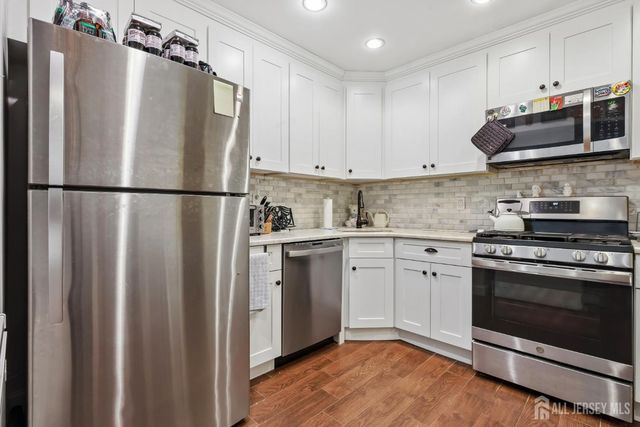 45 Brookview Circle, Jamesburg, NJ 08831