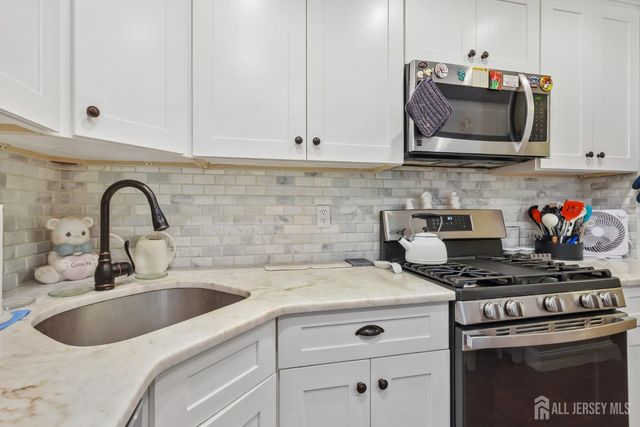 45 Brookview Circle, Jamesburg, NJ 08831