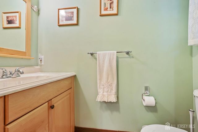 45 Brookview Circle, Jamesburg, NJ 08831