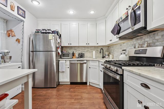 45 Brookview Circle, Jamesburg, NJ 08831