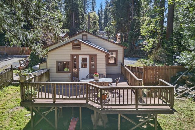 2925 Maple Ave, Pollock Pines, CA 95726
