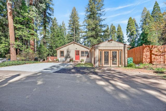 2925 Maple Ave, Pollock Pines, CA 95726