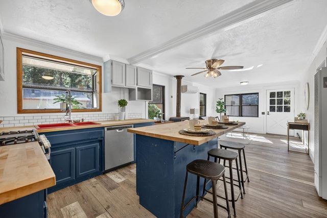 2925 Maple Ave, Pollock Pines, CA 95726