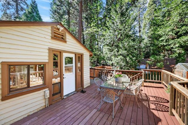 2925 Maple Ave, Pollock Pines, CA 95726