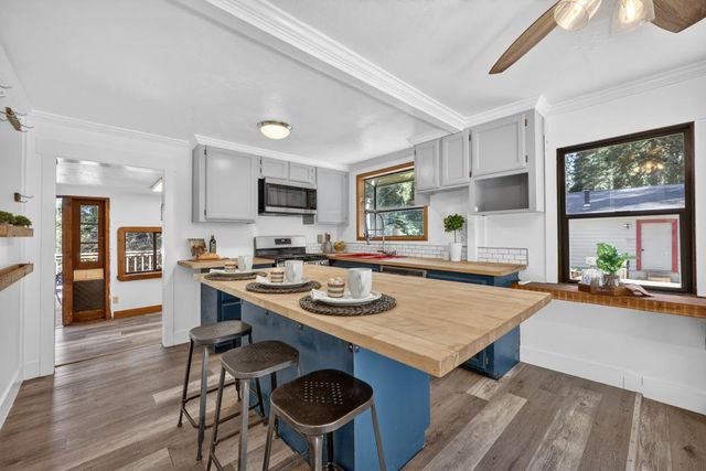 2925 Maple Ave, Pollock Pines, CA 95726