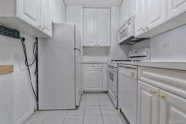 133 Beach 120th Street 1E, Rockaway Park, NY 11694