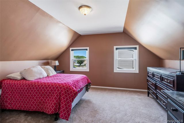 30 Crag Lane, Levittown, NY 11756