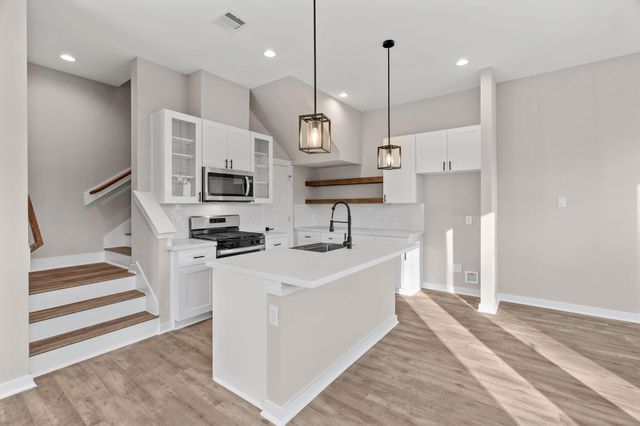 5925 Wheatley Lane, Houston, TX 77091