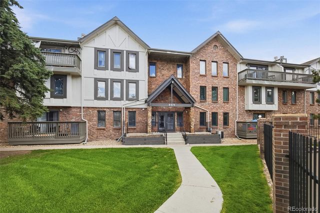 6475 S Dayton Street 103, Englewood, CO 80111
