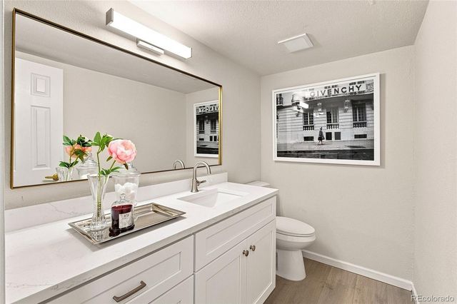 6475 S Dayton Street 103, Englewood, CO 80111