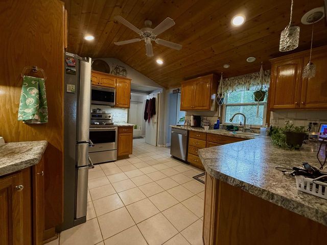 401 CANAL STREET, Princeton, WI 54968