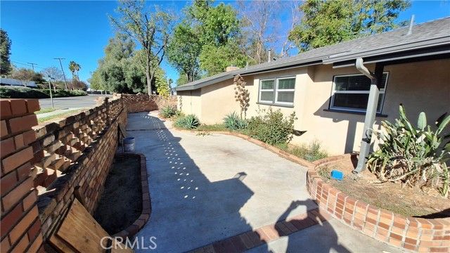 2327 Fairview, Riverside, CA 92506