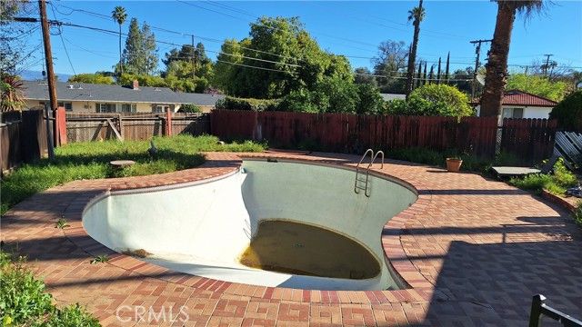2327 Fairview, Riverside, CA 92506
