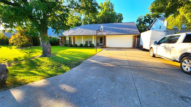 2749 Pecan Drive, Flower Mound, TX 75028