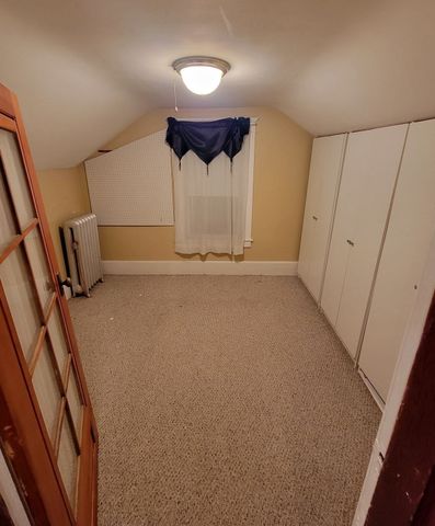 185 Dracut St, Lowell, MA 01854
