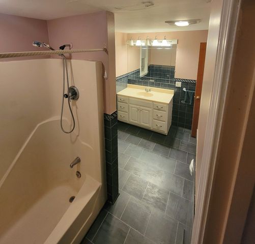 185 Dracut St, Lowell, MA 01854