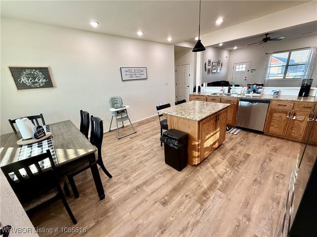 115 Countryside Way, Pocola, OK 74902