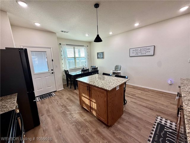 115 Countryside Way, Pocola, OK 74902