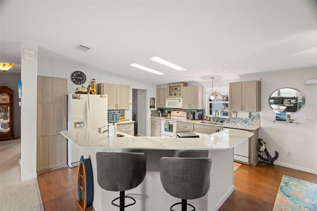 160 CLUBVIEW DRIVE 1, Safety Harbor, FL 34695