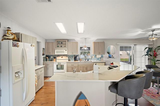 160 CLUBVIEW DRIVE 1, Safety Harbor, FL 34695