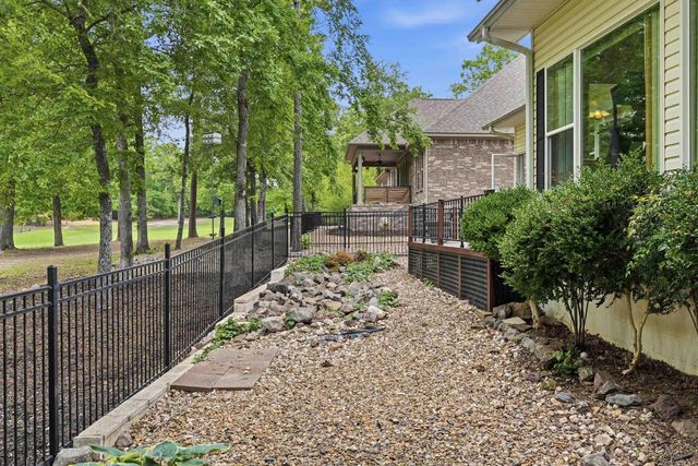 117 Cifuentes Way, Hot Springs Village, AR 71909