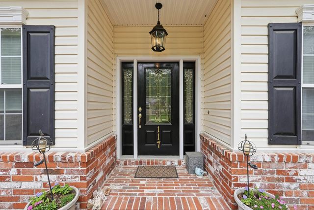 117 Cifuentes Way, Hot Springs Village, AR 71909