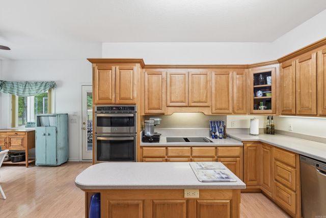 117 Cifuentes Way, Hot Springs Village, AR 71909