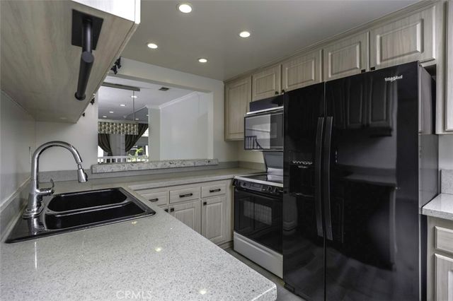 974 Palo Verde, Long Beach, CA 90815