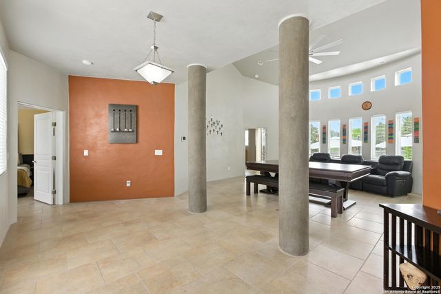 910 Silent, San Antonio, TX 78260