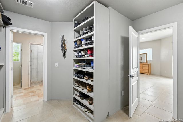 910 Silent, San Antonio, TX 78260