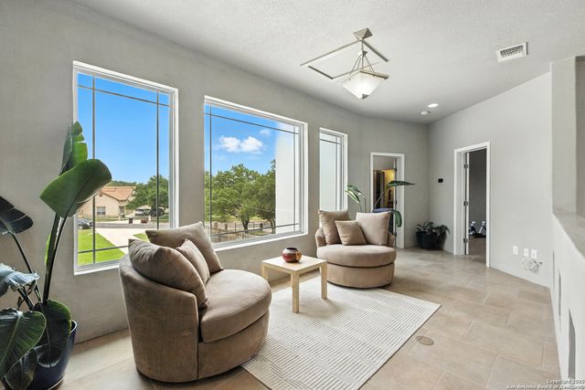 910 Silent, San Antonio, TX 78260