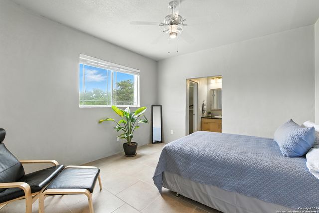 910 Silent, San Antonio, TX 78260