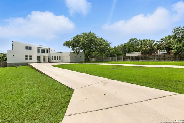 910 Silent, San Antonio, TX 78260