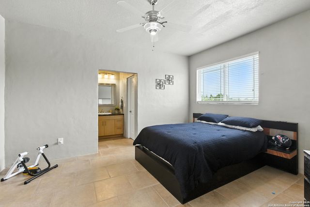 910 Silent, San Antonio, TX 78260