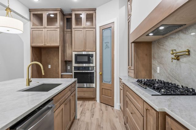 705 Cliff Street, Fort Worth, TX 76164