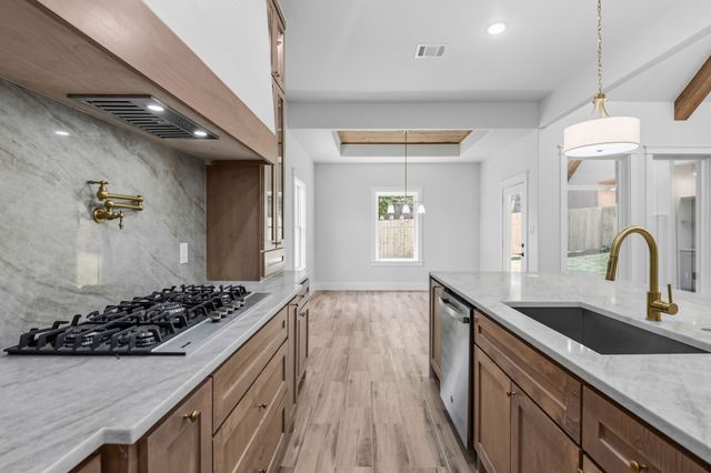 705 Cliff Street, Fort Worth, TX 76164