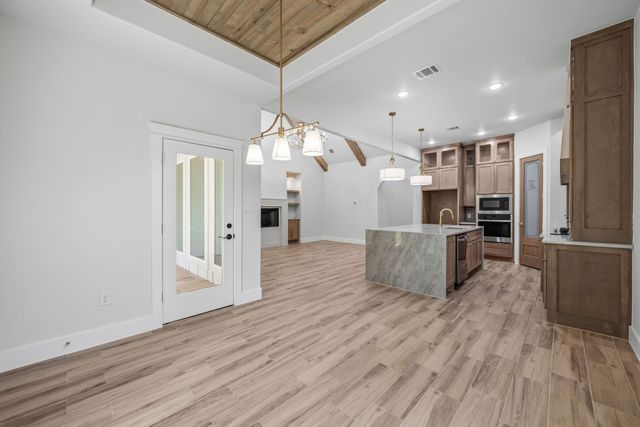 705 Cliff Street, Fort Worth, TX 76164