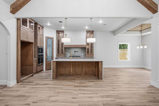 705 Cliff Street, Fort Worth, TX 76164