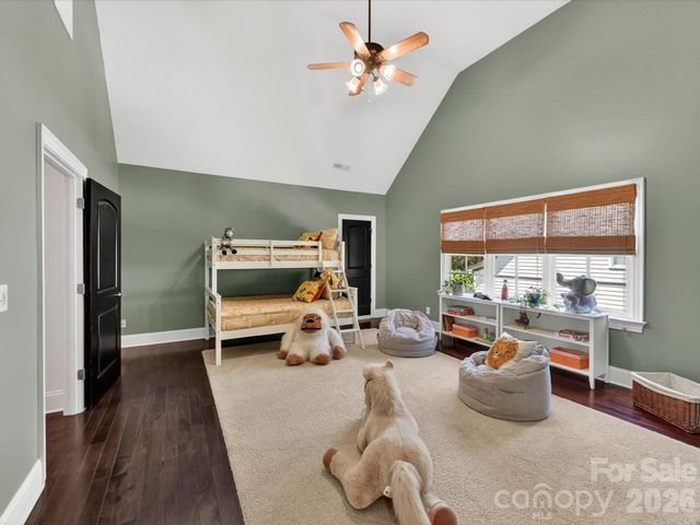 7805 Pemswood Street, Charlotte, NC 28277