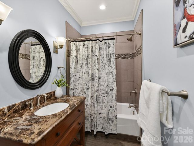 7805 Pemswood Street, Charlotte, NC 28277