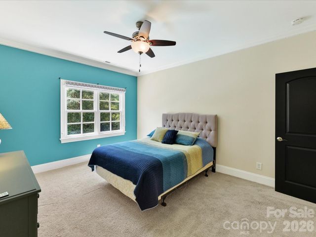 7805 Pemswood Street, Charlotte, NC 28277