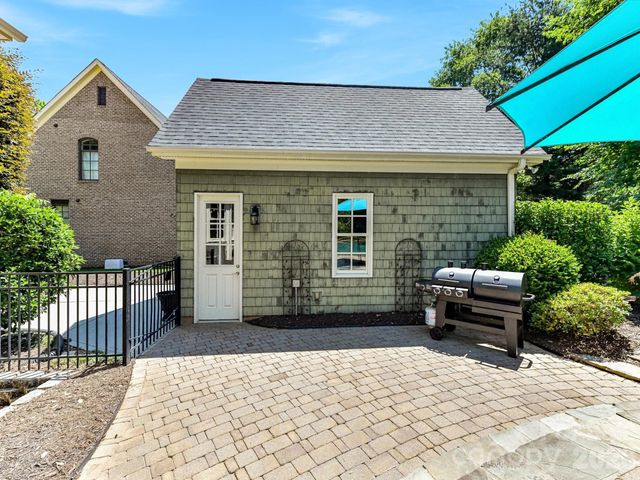 7805 Pemswood Street, Charlotte, NC 28277