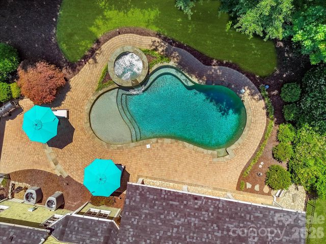 7805 Pemswood Street, Charlotte, NC 28277